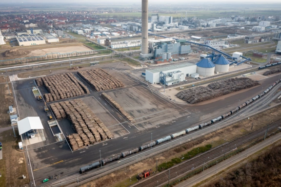 Betreuungsbrücke des Schulkomplexes in Germering